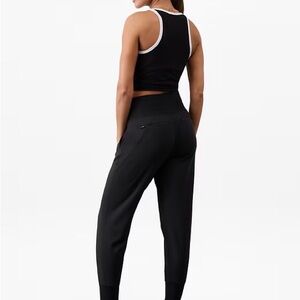 Black Women's Athleta Venice High Rise Jogger